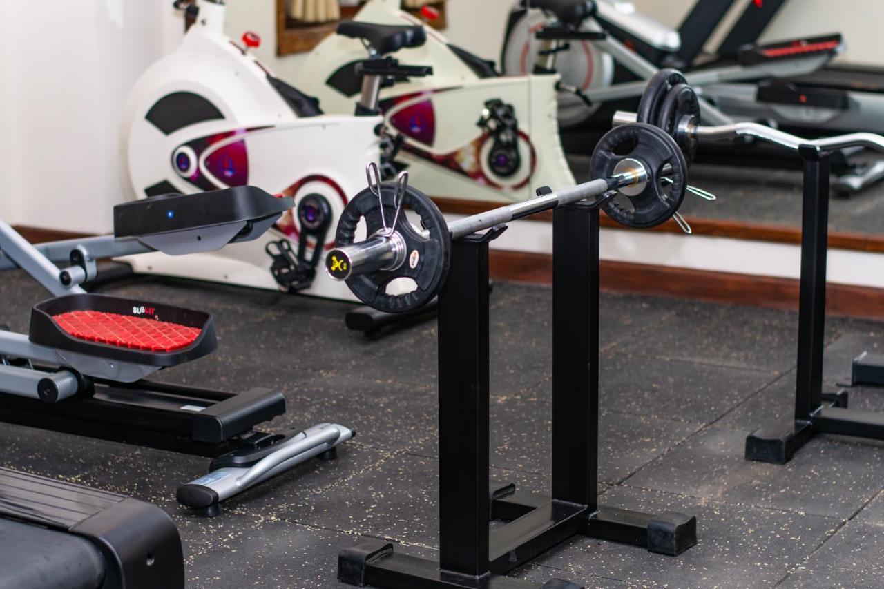 קטמנדו Basera Boutique Hotel מראה חיצוני תמונה A barbell on a rack