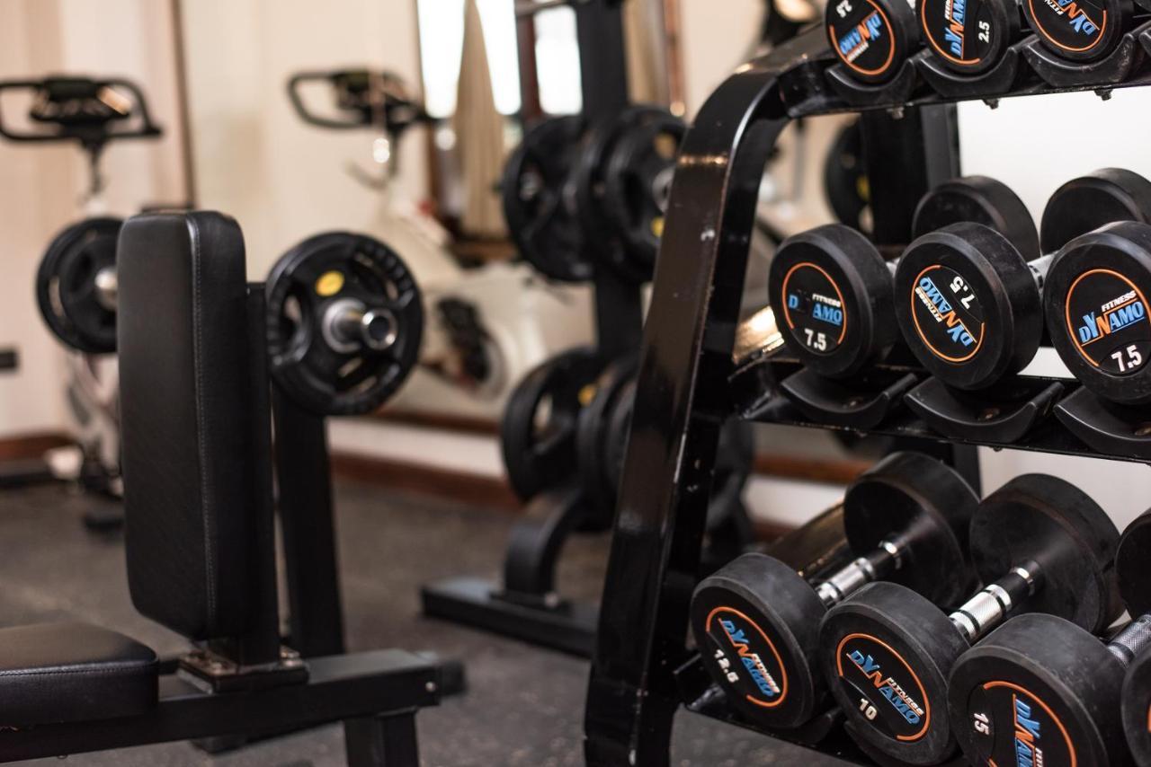 קטמנדו Basera Boutique Hotel מראה חיצוני תמונה Dumbbells