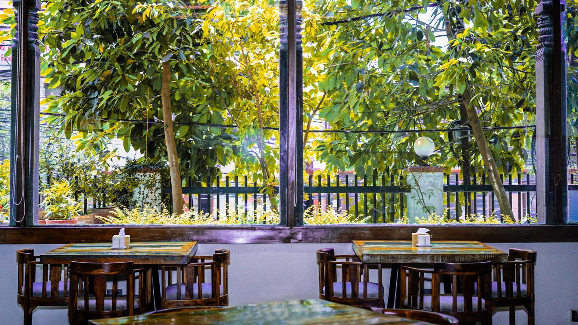 קטמנדו Basera Boutique Hotel מראה חיצוני תמונה A restaurant in the city